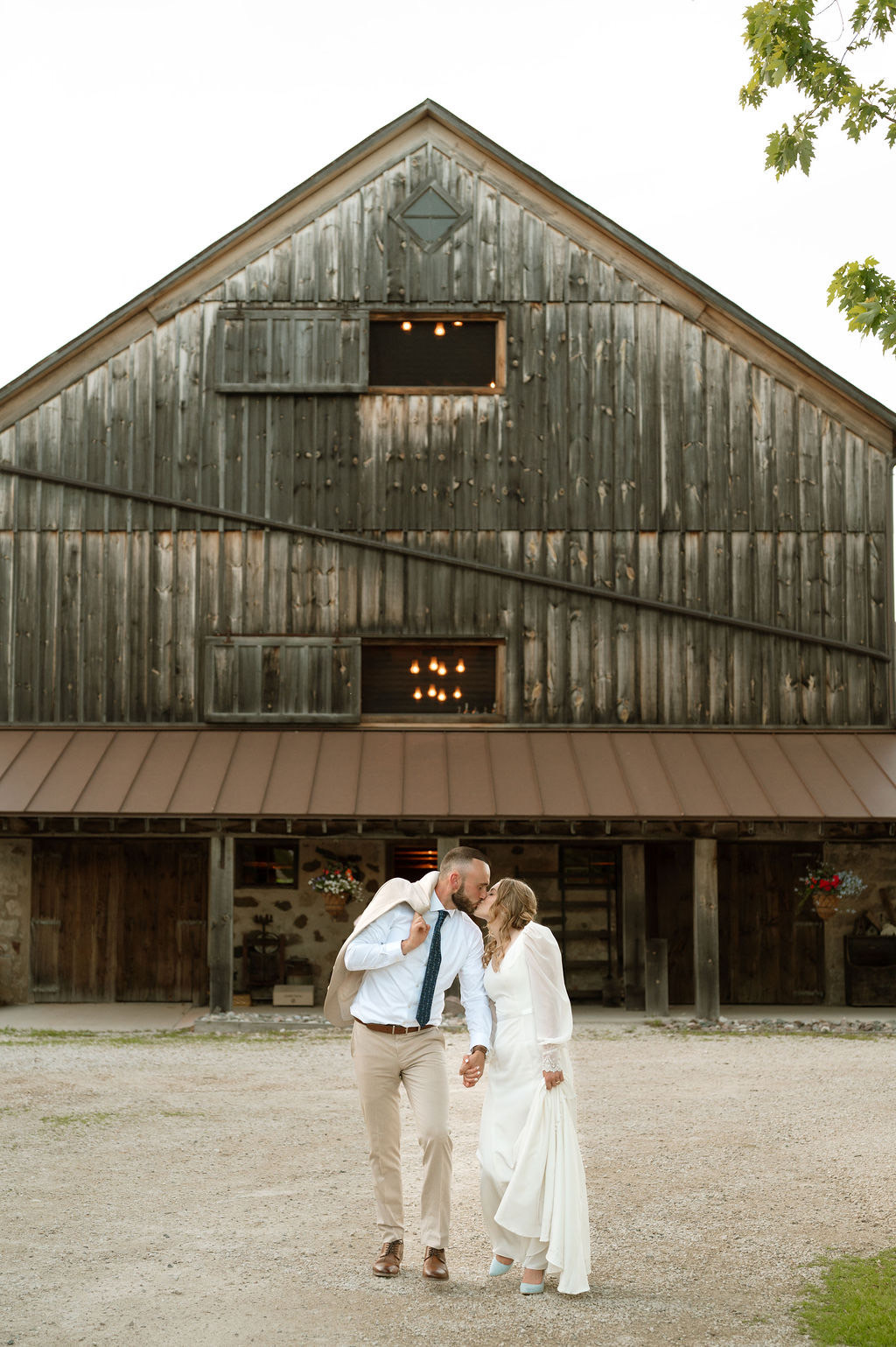 A Perfect Day for a Perfect Pair: The Grohman Debbink Wedding at Pigeon River&nbsp;Hills